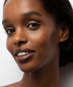 Alternative view of Flüssige Foundation mit gleichmäßiger Deckkraft und langanhaltendem Finish